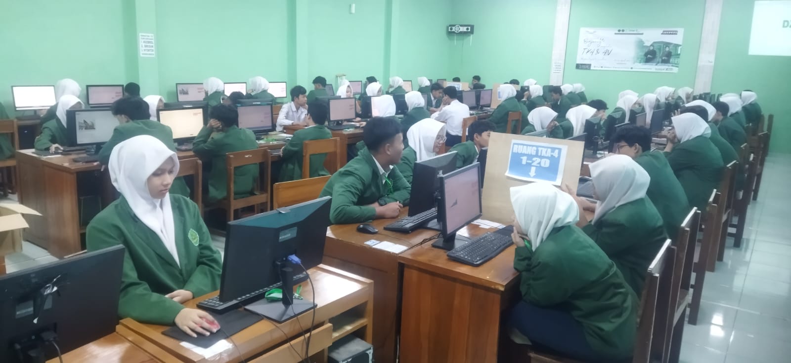 Cek Kesiapan Infrastruktur Digital, MTsN 9 Bantul Ikuti Simulasi Ujian TKAD dari Disdikpora DIY